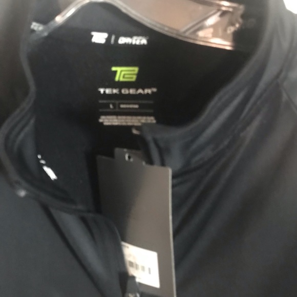 Tek Gear Dry Tek Brand Pull Over Zip Up Collar Black Color. - Picture 2 of 3